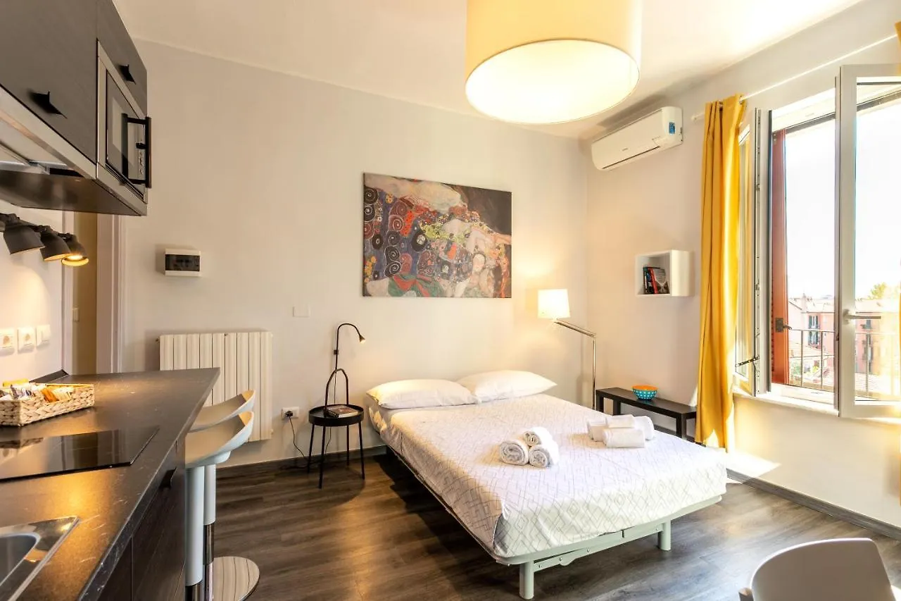 Luna Homes - Studio In Farini Milan