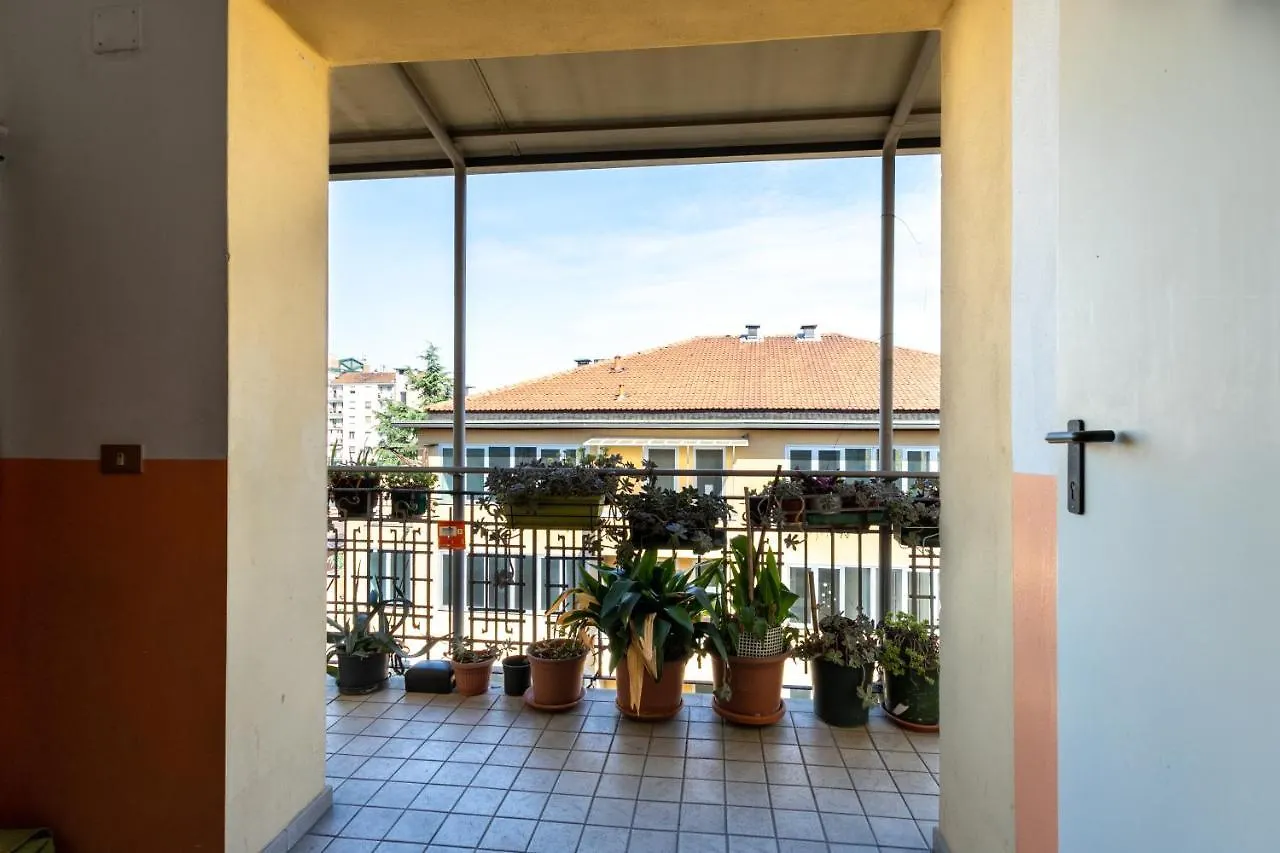 Luna Homes - Studio In Farini Milán