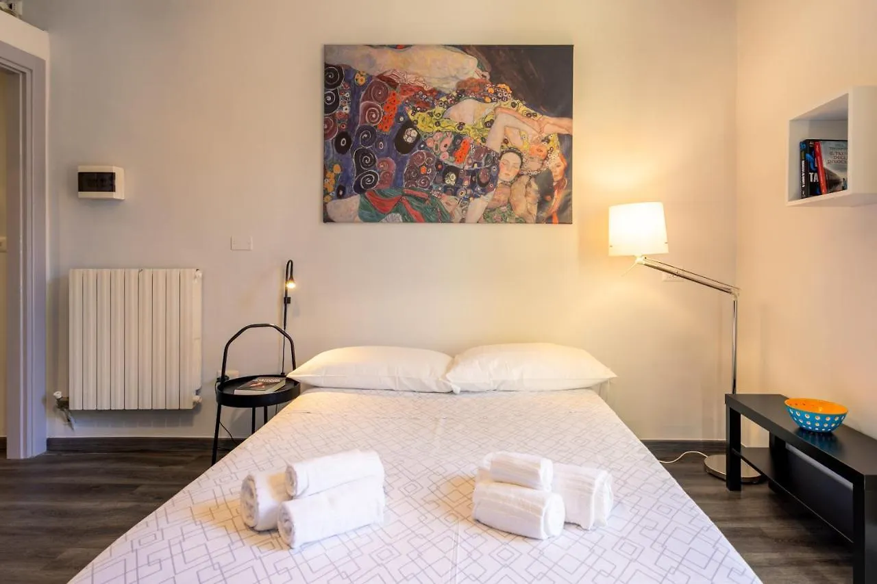 Apartamento Luna Homes - Studio In Farini Milán